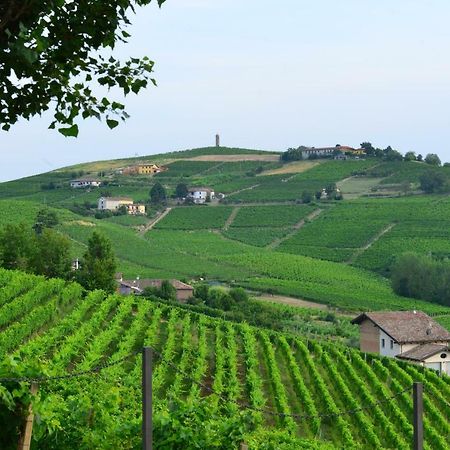 I Grappoli Villa Canelli Luaran gambar
