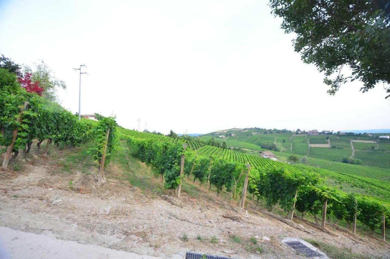 I Grappoli Villa Canelli Luaran gambar